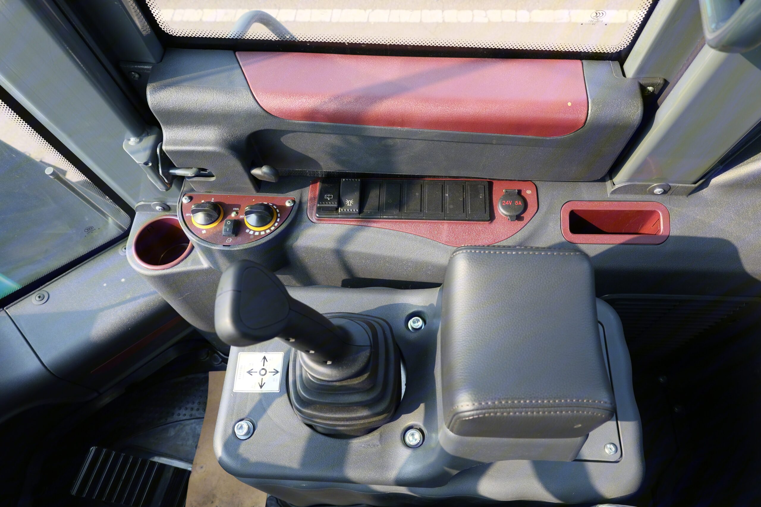 Фронтальный погрузчик SL52W